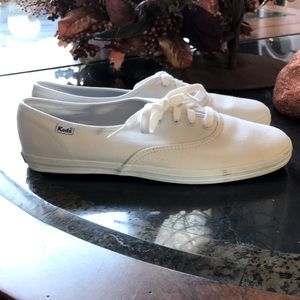 One pair of size 10 classic Keds sneakers